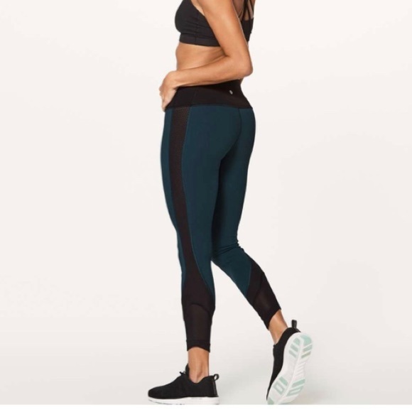 Lululemon Ready Set Go 7/8 Tight (25") size 8 - Picture 2 of 8